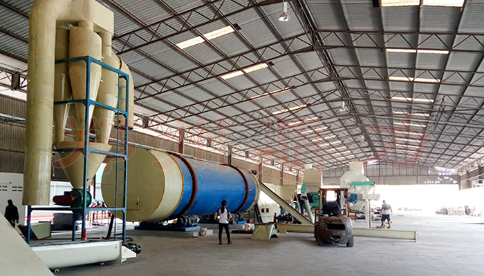 �R������ľм��������F(xi��n)��(ch��ng)